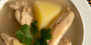 Receita Caldo de Mandioca com Frango para quem quer uma Alimentação Low Carb