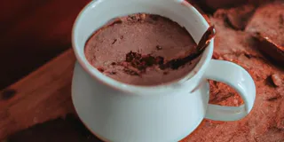 Receita Chocolate quente de agua de coco low carb