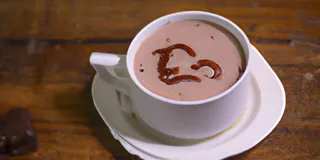 Receita Chocolate Quente com Barra de Chocolate - Uma Delícia para o Inverno