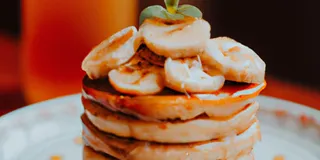 Receita Panquecas Fofas com Massa de Banana - Low Carb