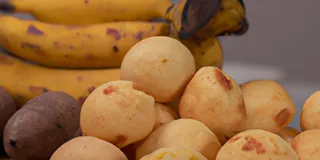 Receita Pão de queijo de banana: uma receita saudável e saborosa!