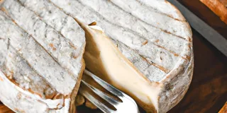 Receita Queijo Brie Low Carb: Um Prato Rápido e Delicioso