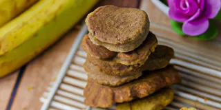 Receita Cookies de banana low carb fácil de preparar!