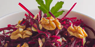 Receita Salada de Beterraba 3 - Um Prato Refrescante com Saboroso Toque de Coentro